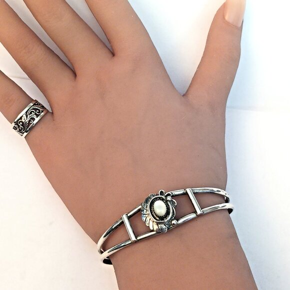 Native American Navajo CADMAN cuff MOP - Picture 5 of 6